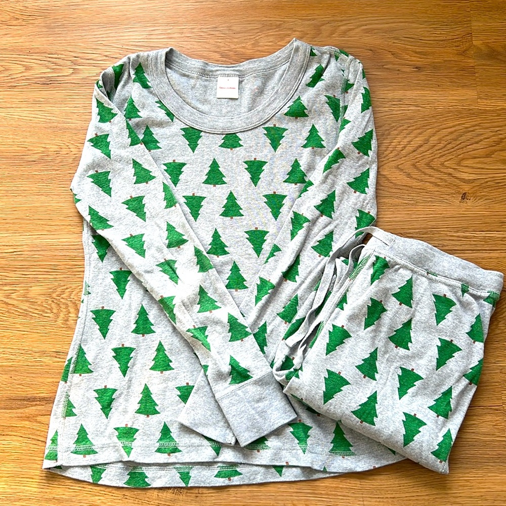 Hanna Andersson women’s pajama set- size small